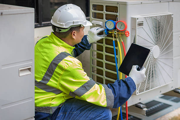Professional Hvac technician working in Summit Station, OH